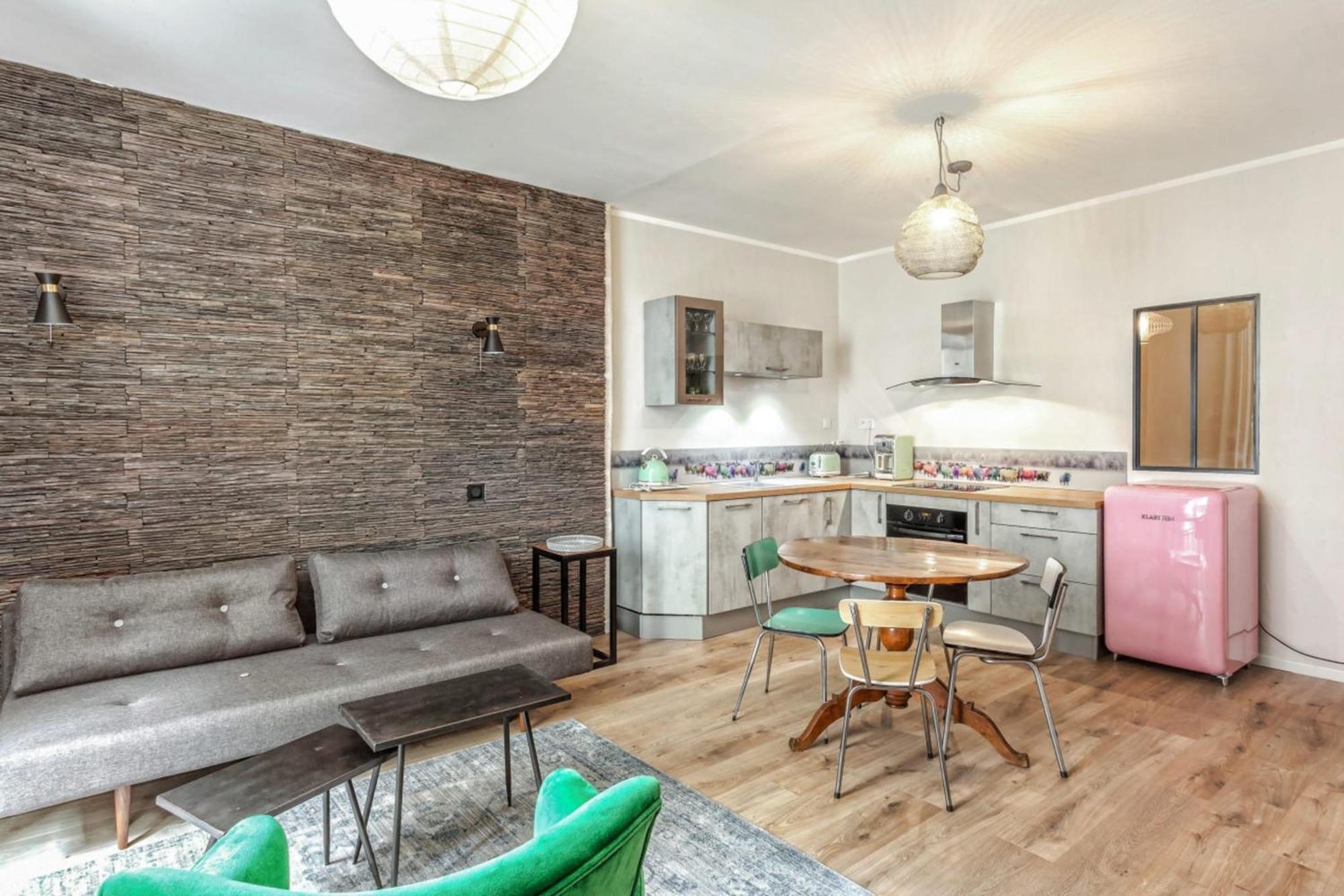 Appartement Sainte Claire Vintage - Welkeys Annecy Exterior photo